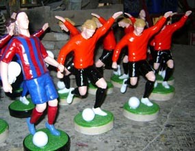 Miniatur Pemain Bola Buatan Warga Malang Laris Manis