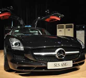 Si Camar Cantik SLS AMG
