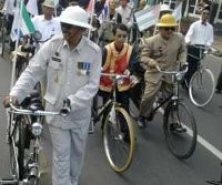 Ribuan Pecinta Sepeda Ontel Pawai Bundaran HI-Blok M, Thamrin-Sudirman Macet