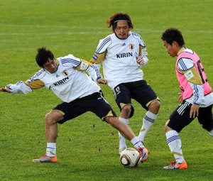 Demi Lapangan, Jepang & Belanda Pindah Latihan