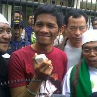 Warga Sayangkan Demo Massa ke Rumah Ariel