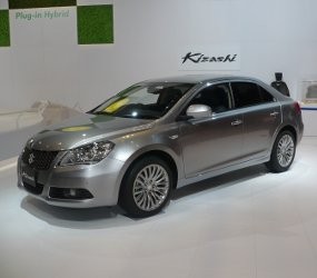 Suzuki Bakal Pajang Kizashi dan MPV rIII di IIMS?