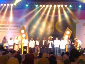 Azyumardi, Kang Abik Ayat-ayat Cinta dan Ki Manteb Dapat PKS Award
