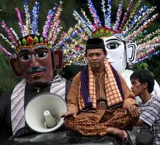 Pawai Rayakan HUT Jakarta