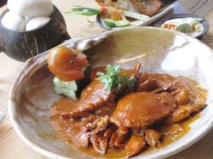 by the beach, Seafood Plus Suasana Pantai!