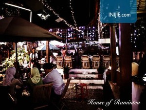 House of Raminten-Yogyakarta, Nyentrik!