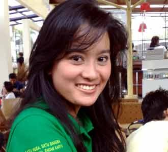 Marcella Zalianty di Organisasi Pemuda