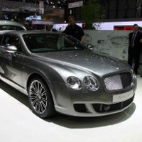Bentley Siapkan Pesaing Porsche Panamera
