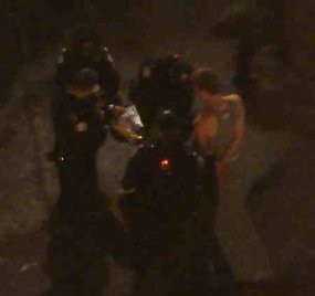  Satu Persatu Demonstran Ditangkap, Diikat, dan Diborgol