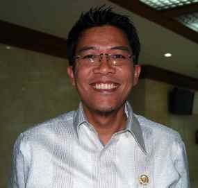 Misbakhun Didakwa Dakwaan Alternatif