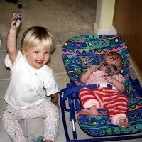 Agar si Kecil Tak Cemburu dengan Adik Baru