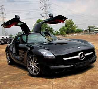 Terbang Bareng SLS AMG