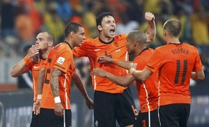 Tekuk Brasil, Belanda ke Semifinal