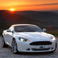 Tunggangan James Bond Percantik Diri