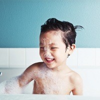 Agar si Kecil Mau Mandi