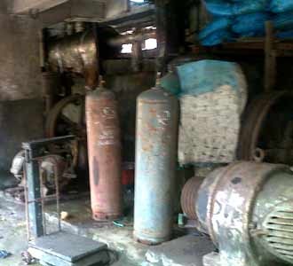 Pipa Tabung Gas Amoniak Bocor