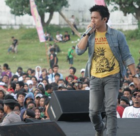 Semua Yang Terlibat Video Porno Ariel Bisa Jadi Tersangka