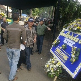 Bunga Papan The Changcuters dan GaSS untuk Kang Wawan