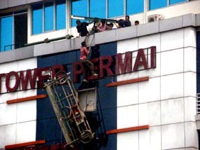 Gondola Putus di Gedung Tower Permai Mampang