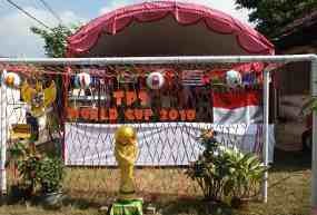 Tarik Pemilih, Panitia Pemungutan Dirikan TPS World Cup