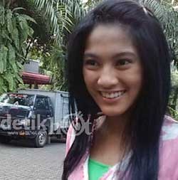 Alyssa Soebandono Nyanyikan Cerita Cinta Kita Tompi