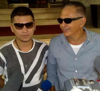 Roy & Gading Marten Jenguk Ariel