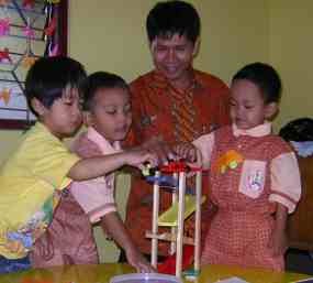 Hari Pertama Sekolah, SW Lebih Cerdas Dibanding Temannya