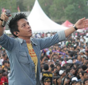 Ditanya Soal Video Porno, Ariel Bingung Menjawab