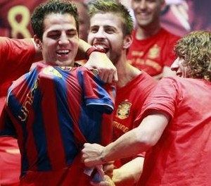 Kok Pakai Baju Barca, Cesc?
