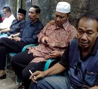 Pelawak Melayat Cholik