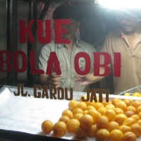 Pembuatan Rumit, Pedagang Bola Obi Jarang Ditemukan