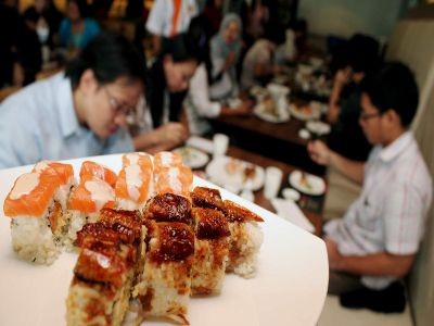 Asyiknya Makan Sushi Bareng Pak Bondan!