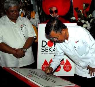 JK Resmikan Gerai Donor Darah