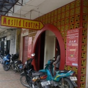 Air di Masjid Lautze Sudah Mengalir Deras