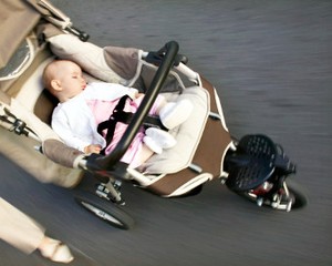 Tips Memilih Kereta Dorong Bayi Yang Benar