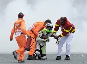 De Puniet Patah Kaki