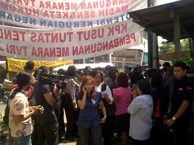 Demo Menolak Pembangunan Menara TVRI