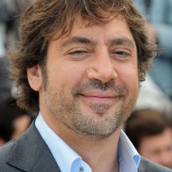 Javier Bardem Kagumi Ketampanan Brad Pitt