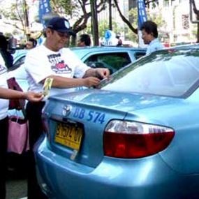 Fuel Pump Jebol, Operator Taksi Babak Belur