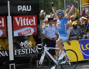 Armstrong Habis, Fedrigo Menang
