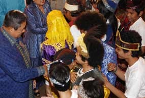 Menko Polhukam Lempar Tanggung Jawab ke Panglima TNI