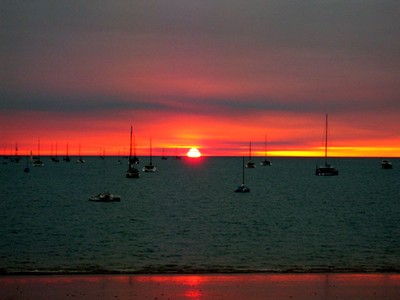 Sunset Sambut Peserta Sail Banda