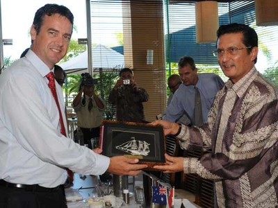 Fadel Bertemu Rob Knight