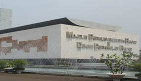 DPR, Gaji Besar Kerja Nol Besar