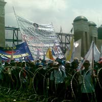 8 Aksi Unjuk Rasa Hiasi Ibukota