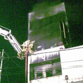 Api Semakin Meluas hingga Lantai 5