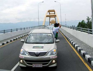 Keindahan Pantai Talise