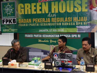 Menneg LH Resmikan Green House PKB