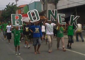 3 Mobil di Sidoarjo Dirusak, 3 Bonek Ditangkap 