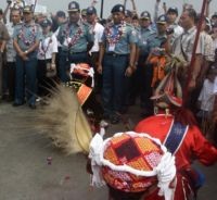 Tarian Cakalele Pukau Peserta Pelayaran Nusantara